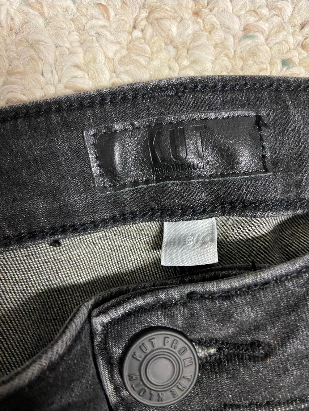 Kut from the Kloth Jeans | 8 | Black - Picture 3 of 7